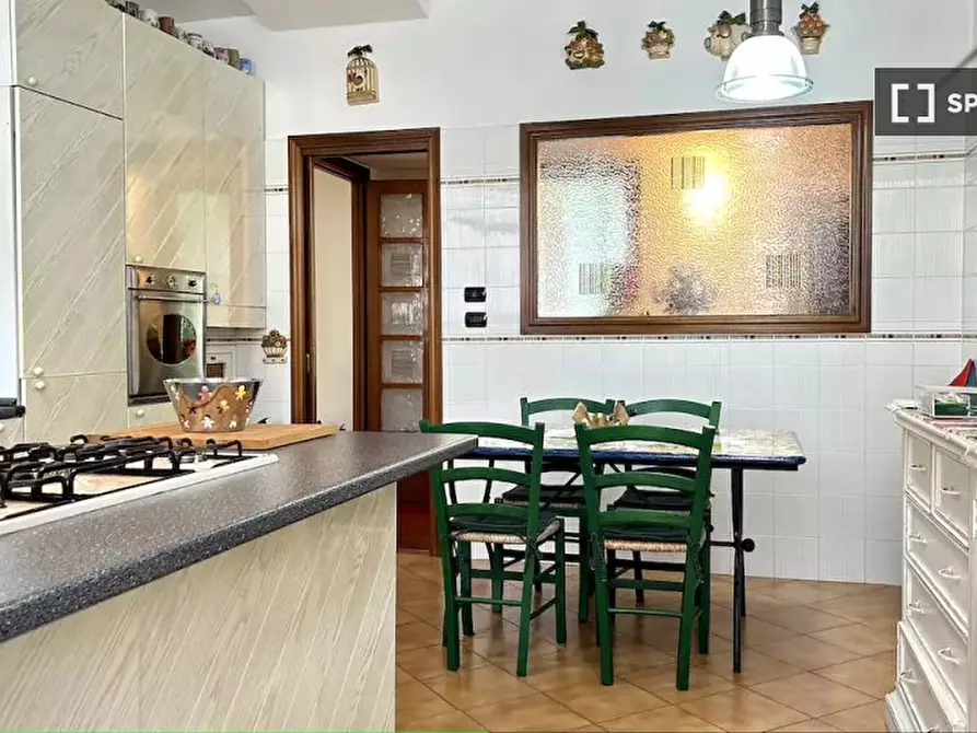 Immagine 13 di Appartamento in affitto  in Via Buccari a Roma