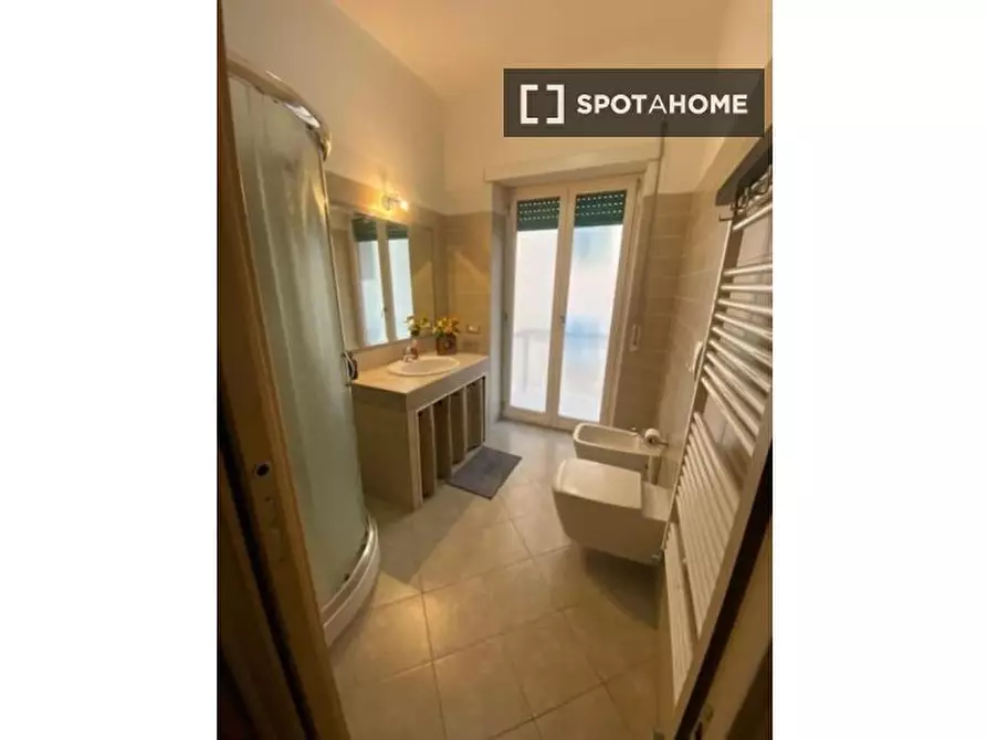 Immagine 17 di Appartamento in affitto  in Via Fonteiana a Roma