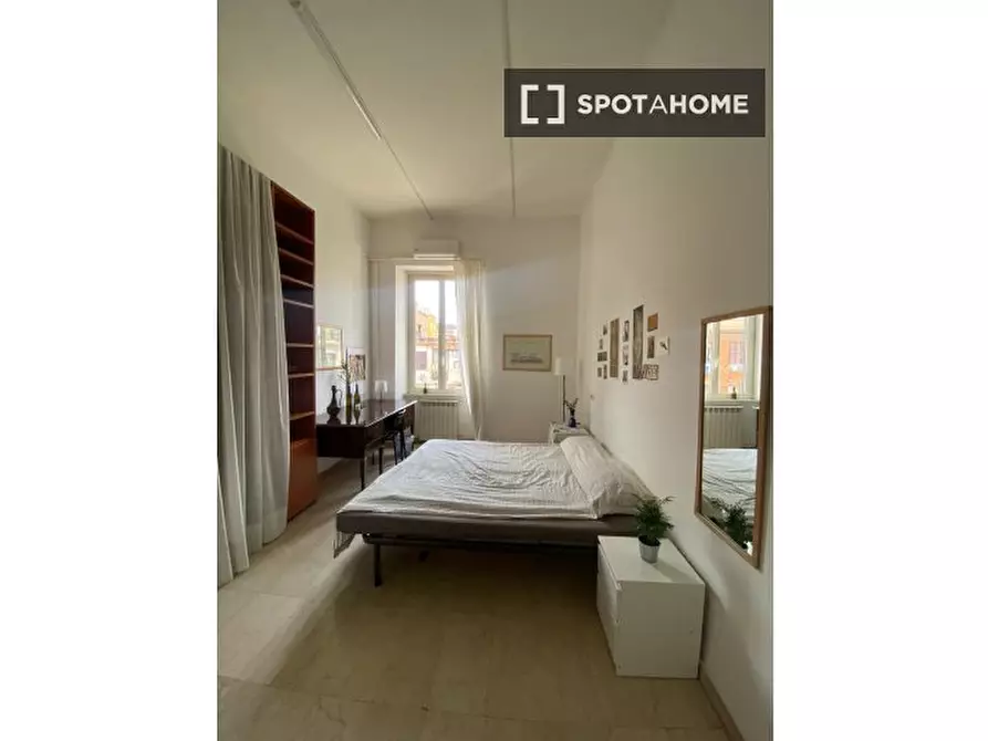 Immagine 9 di Camera condivisa in affitto  in Via Agrigento a Roma