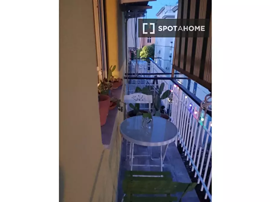 Immagine 1 di Ufficio in affitto  in Via dei Fiori a Roma