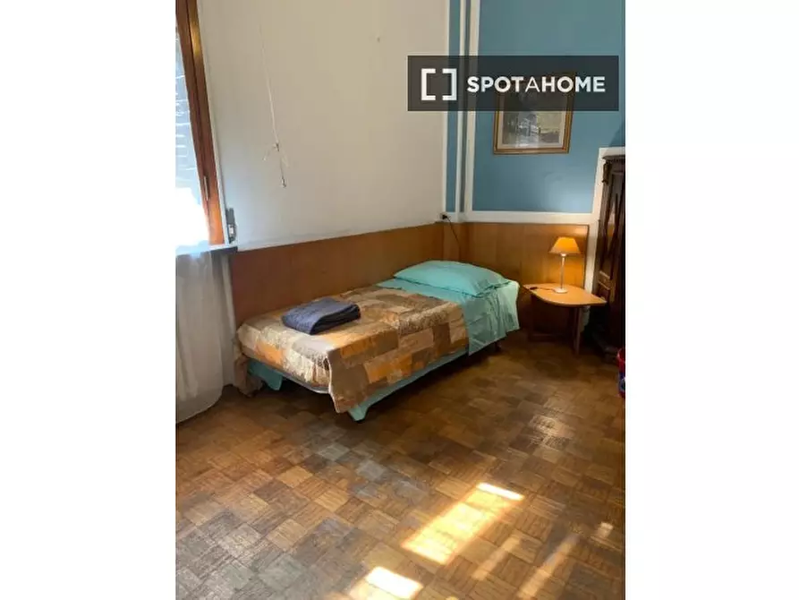 Immagine 2 di Camera condivisa in affitto  in Via Ercolano a Milano