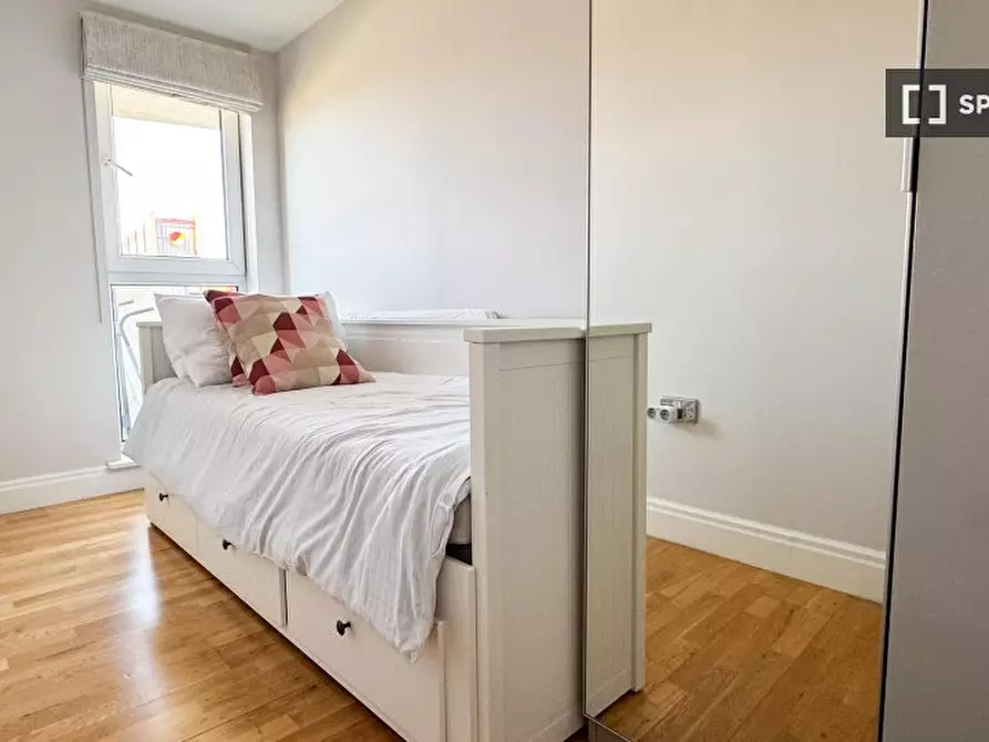 Immagine 16 di Appartamento in affitto  in Smugglers Way a Wandsworth
