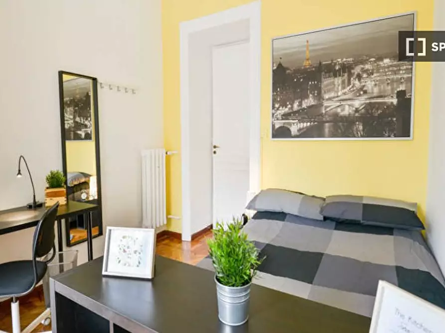 Immagine 2 di Camera condivisa in affitto  in Via San Secondo a Torino