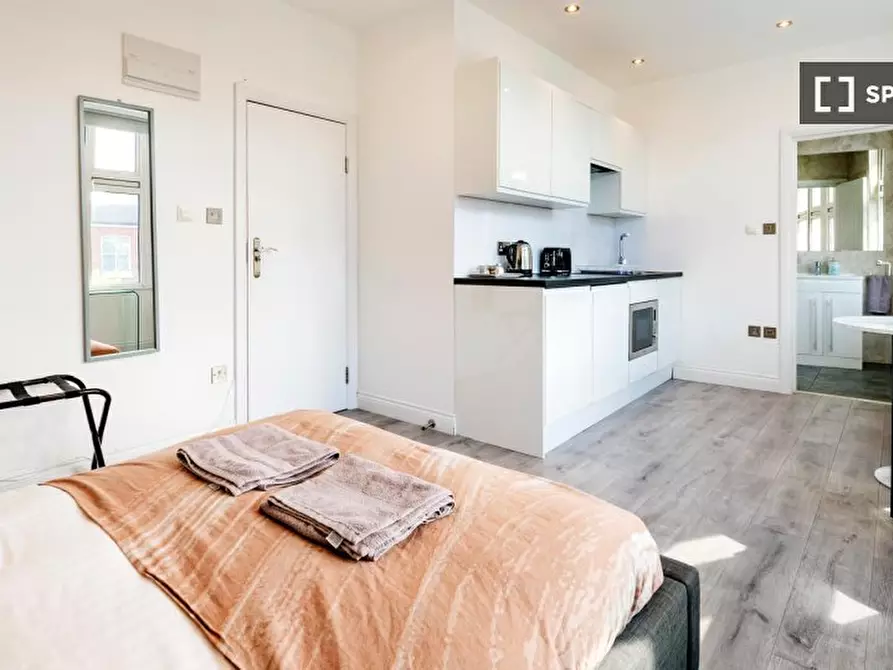 Immagine 5 di Ufficio in affitto  in a Southfield Rd a Hounslow