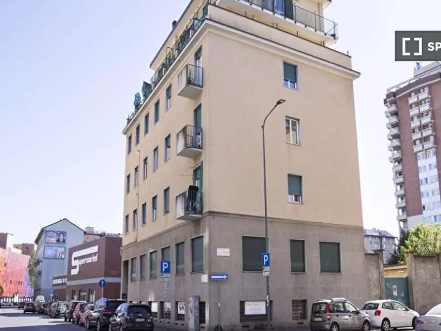 Immagine 18 di Camera condivisa in affitto  in Via Legnone a Milano