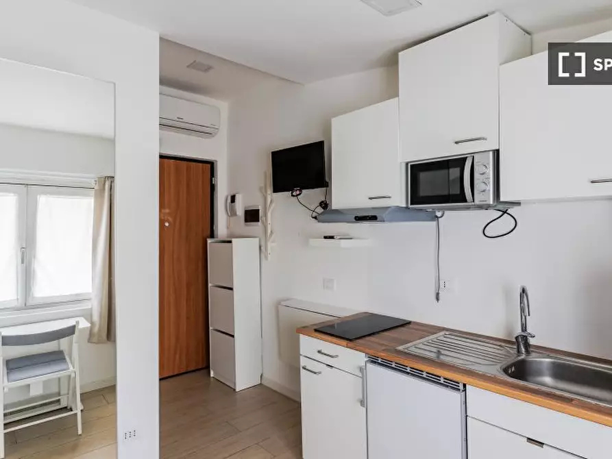 Immagine 8 di Ufficio in affitto  in Viale Monza a Milano