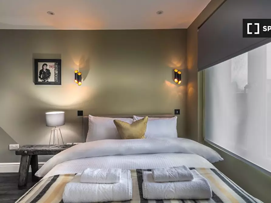 Immagine 2 di Ufficio in affitto  in Knaresborough Pl a Kensington