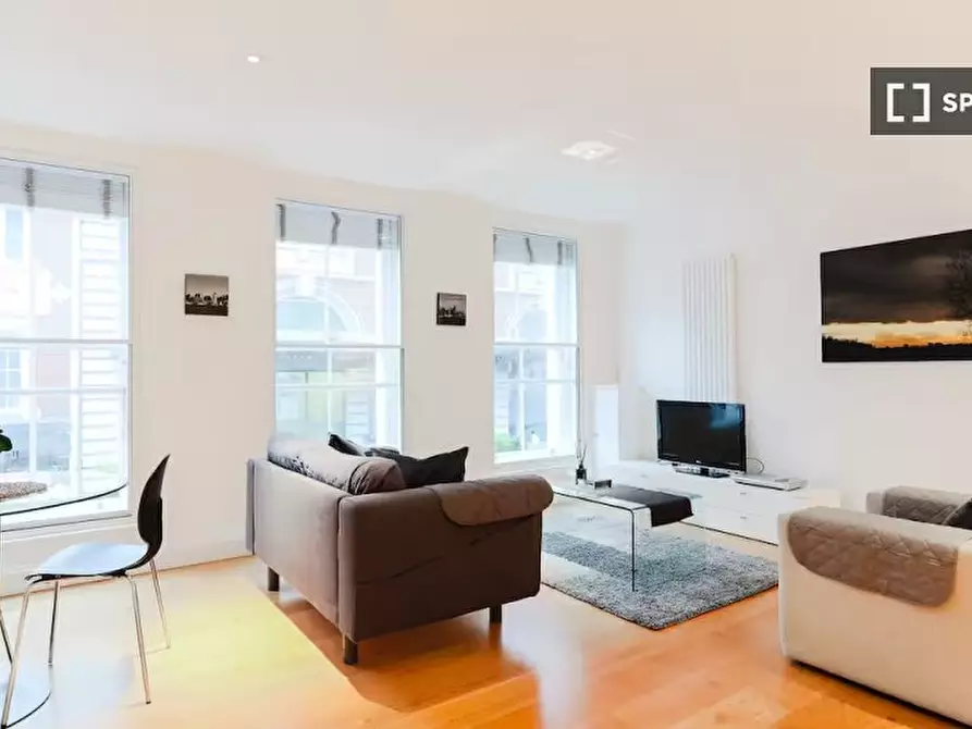 Immagine 2 di Appartamento in affitto  in a Wellington St a 