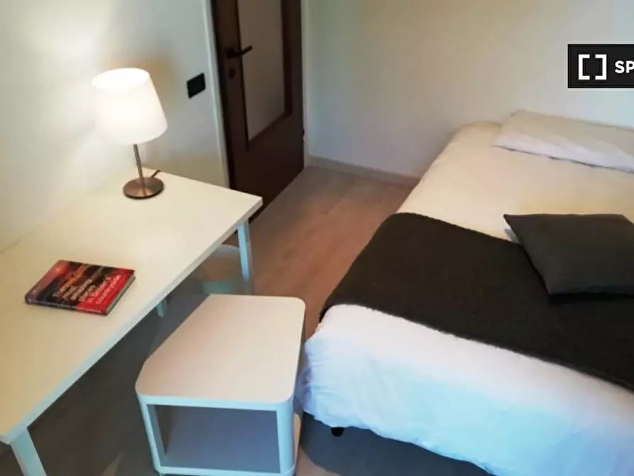 Immagine 2 di Camera condivisa in affitto  in Via Luigi Pellizzo a Padova