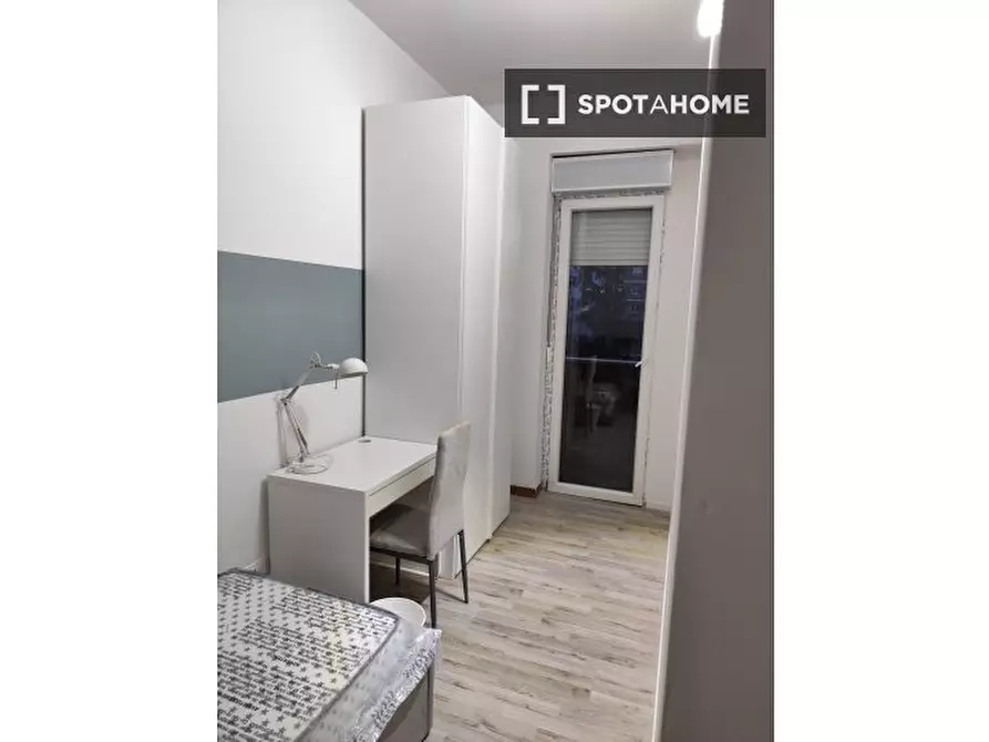 Immagine 3 di Camera condivisa in affitto  in V.le Pietro Pietramellara a Bologna