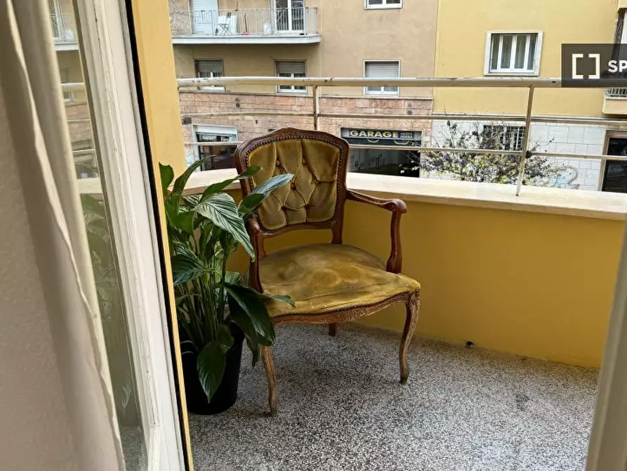 Immagine 16 di Camera condivisa in affitto  in Via Tripolitania a Roma