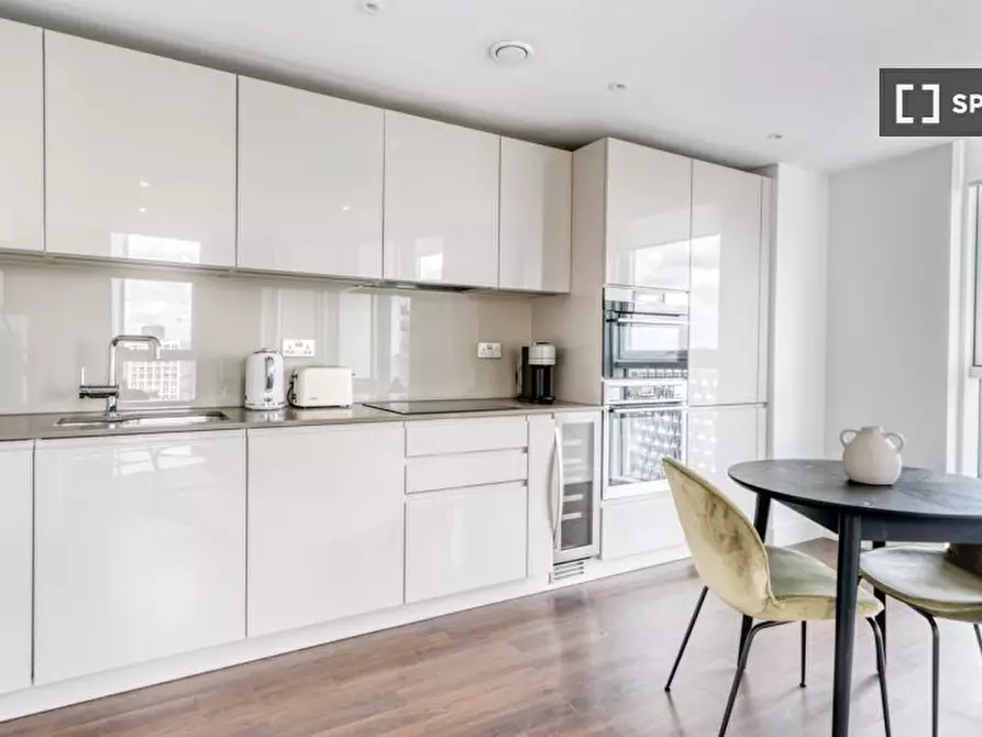 Immagine 5 di Appartamento in affitto  in Wandsworth Rd a Lambeth