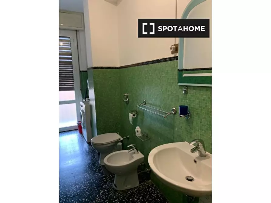 Immagine 4 di Camera condivisa in affitto  in Viale Misurata a Milano