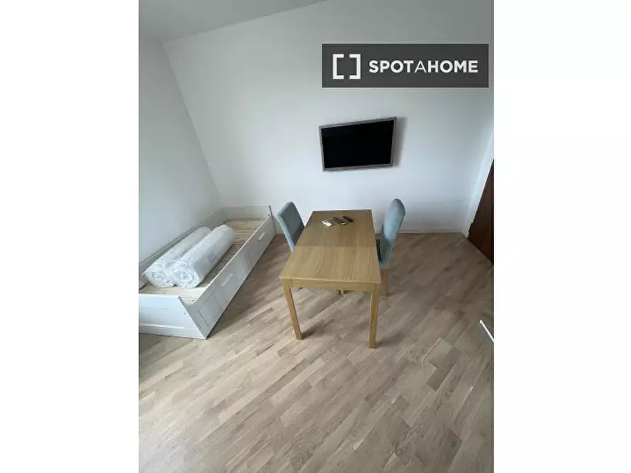 Immagine 6 di Ufficio in affitto  in Via Giambellino a Milano