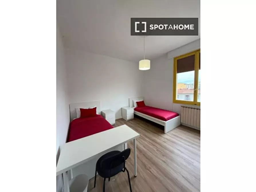 Immagine 1 di Camera condivisa in affitto  in Piazza di S. Jacopino a Firenze