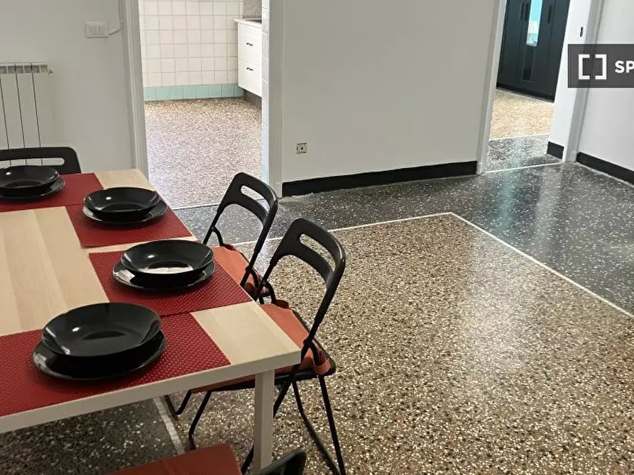 Immagine 7 di Camera condivisa in affitto  in SALITA PIANO DI ROCCA/5 a Genova