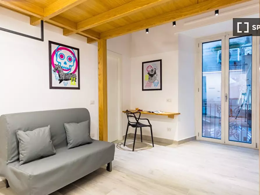 Immagine 10 di Ufficio in affitto  in Via San Nicola dei Caserti a Napoli