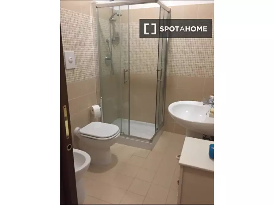 Immagine 12 di Ufficio in affitto  in Viale di Castel San Giorgio a Fiumicino