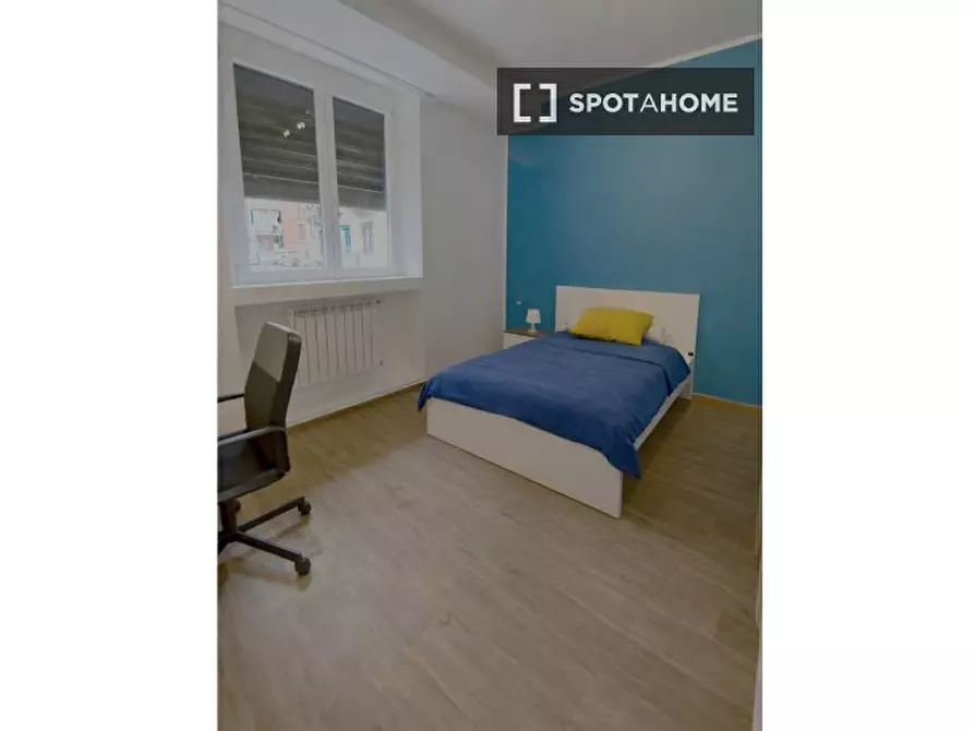 Immagine 1 di Camera condivisa in affitto  in Via Cesana a Torino