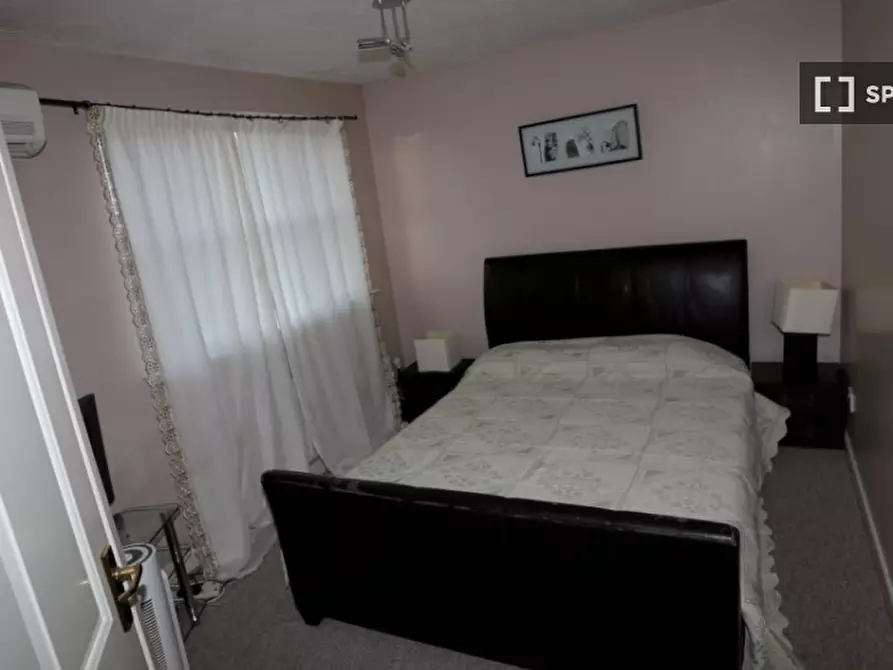 Immagine 15 di Appartamento in affitto  in Ware Point Drive a Eltham