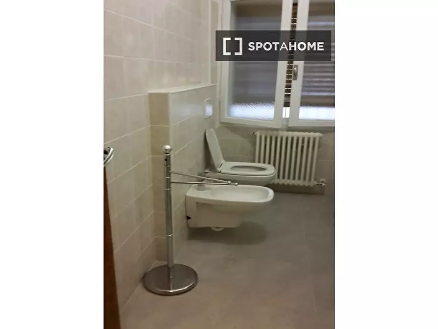 Immagine 19 di Camera condivisa in affitto  in Via S. Giovanni a Trento