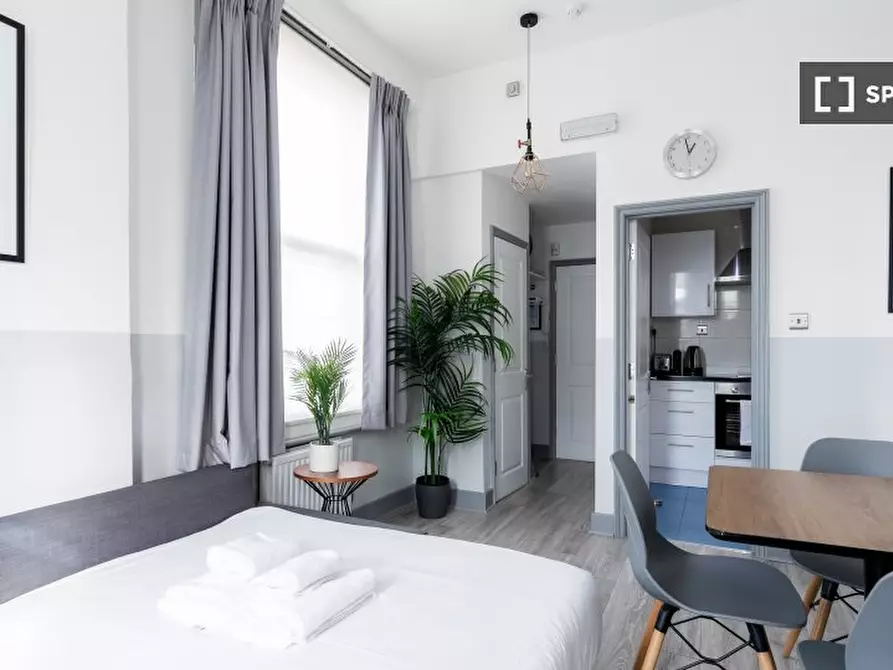 Immagine 2 di Appartamento in affitto  in Apartment a Kensington