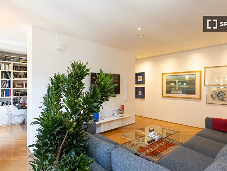 Immagine 6 di Appartamento in affitto  in Viale Giulio Cesare a Roma