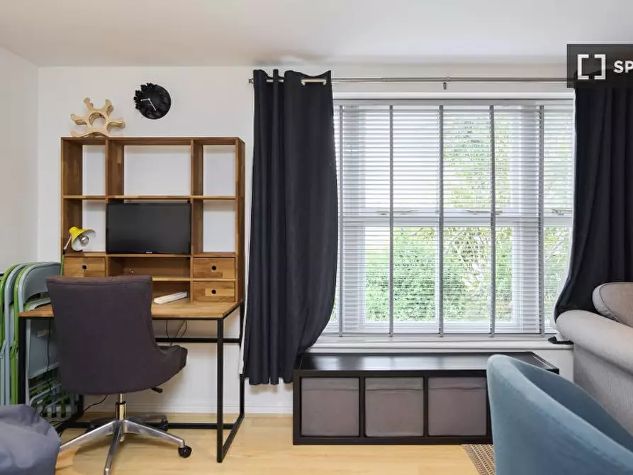Immagine 2 di Appartamento in affitto  in Mapeshill Place a Brent