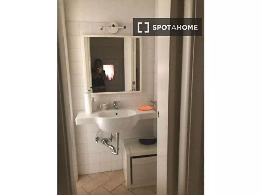 Immagine 10 di Ufficio in affitto  in Via S. Vitale a Bologna