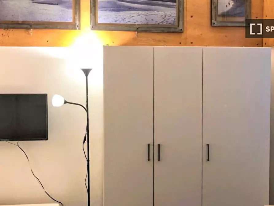 Immagine 6 di Camera condivisa in affitto  in Piazza Giovanni Martinez a Genova