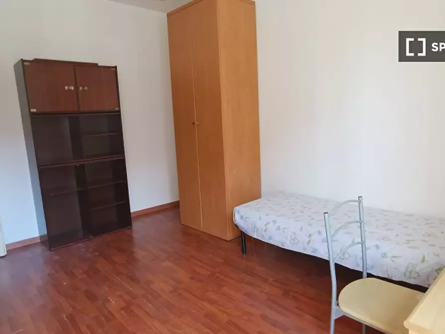 Immagine 3 di Camera condivisa in affitto  in Viale Lucania a Milano