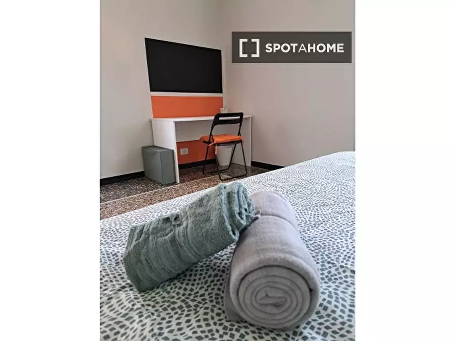 Immagine 4 di Camera condivisa in affitto  in SALITA PIANO DI ROCCA/9 a Genova