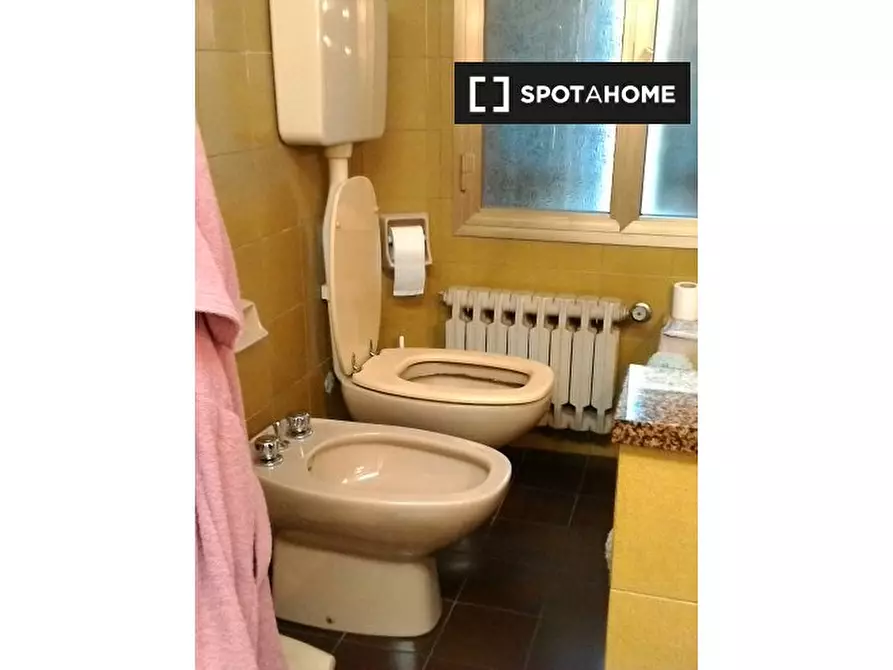 Immagine 17 di Camera condivisa in affitto  in Via Capo di Lucca a Bologna