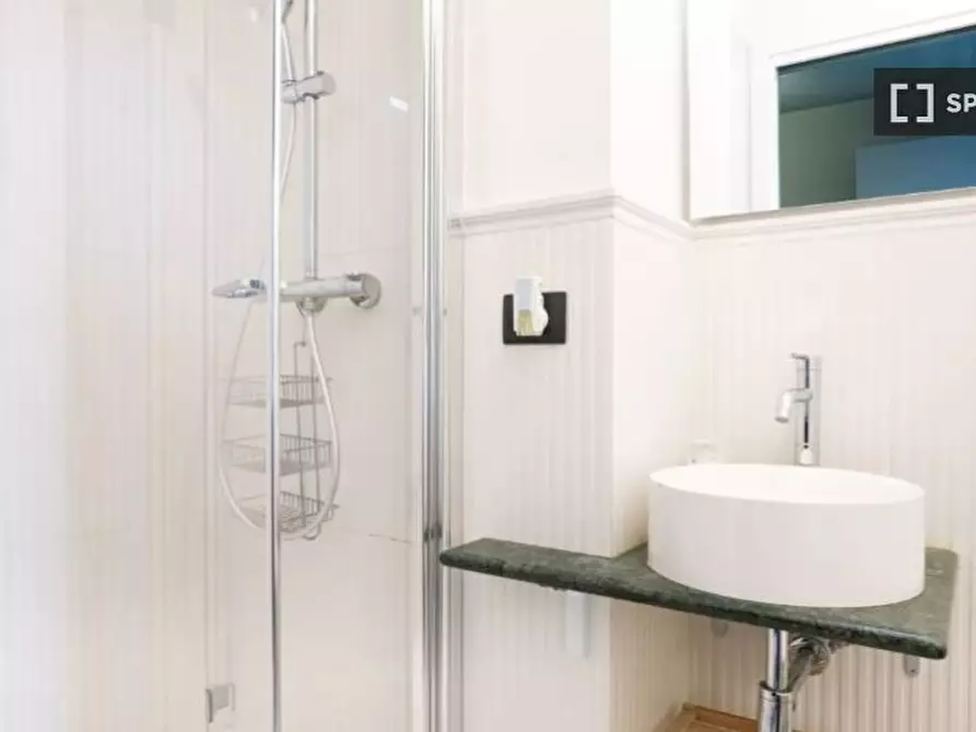 Immagine 5 di Ufficio in affitto  in Via Giuseppe Giacosa a Torino