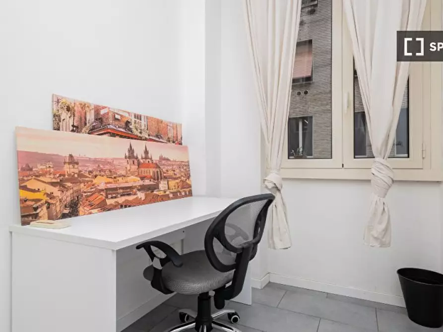 Immagine 4 di Camera condivisa in affitto  in Via Felice Casati a Milano