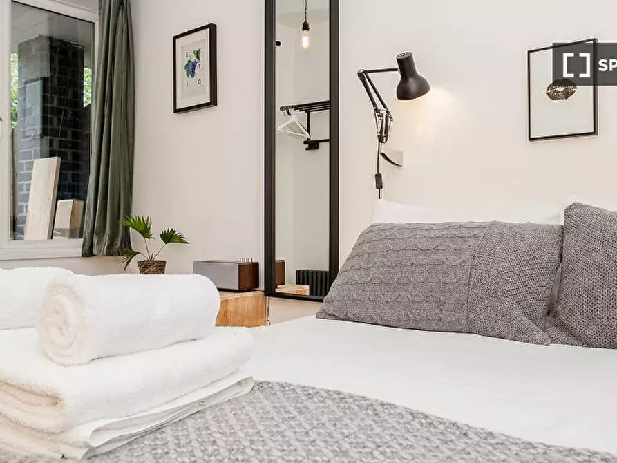 Immagine 5 di Appartamento in affitto  in Skinner St a Islington