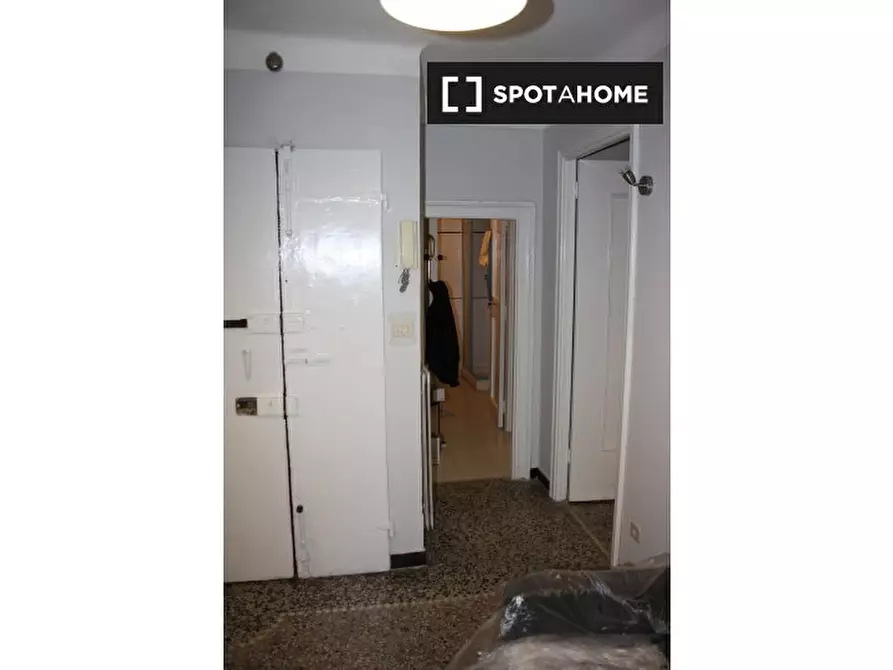 Immagine 12 di Camera condivisa in affitto  in Via di Prè a Genova