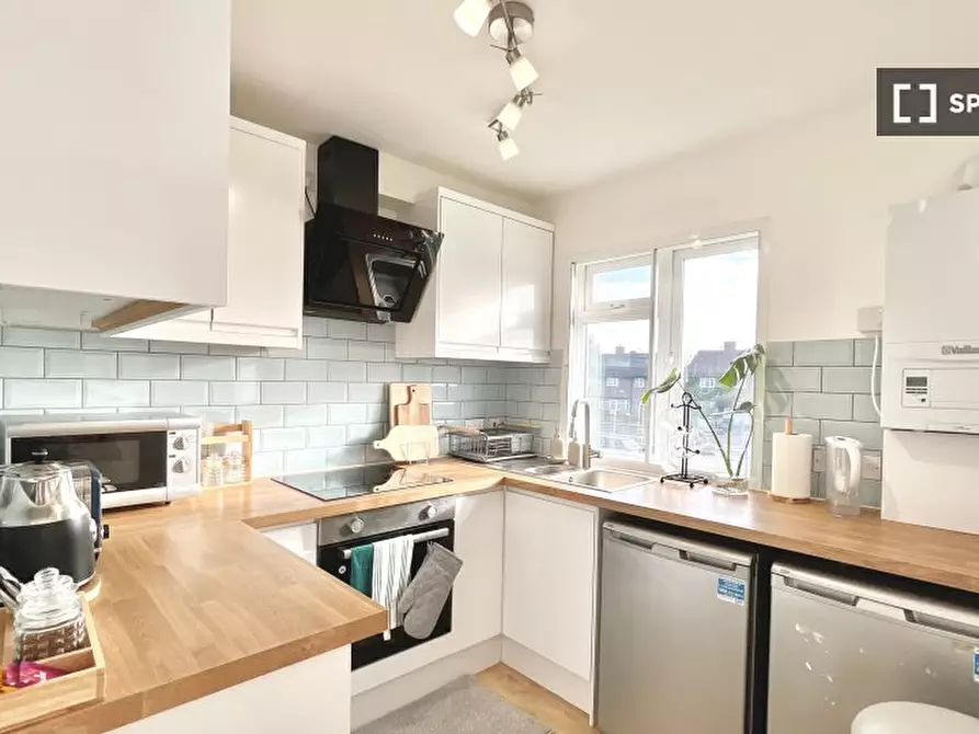 Immagine 2 di Appartamento in affitto  in Malden Way a Kingston Upon Thames