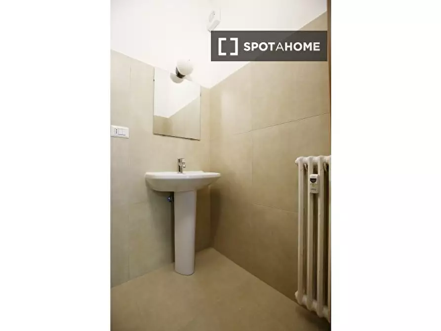 Immagine 13 di Camera condivisa in affitto  in Via Carlo Marx a Milano