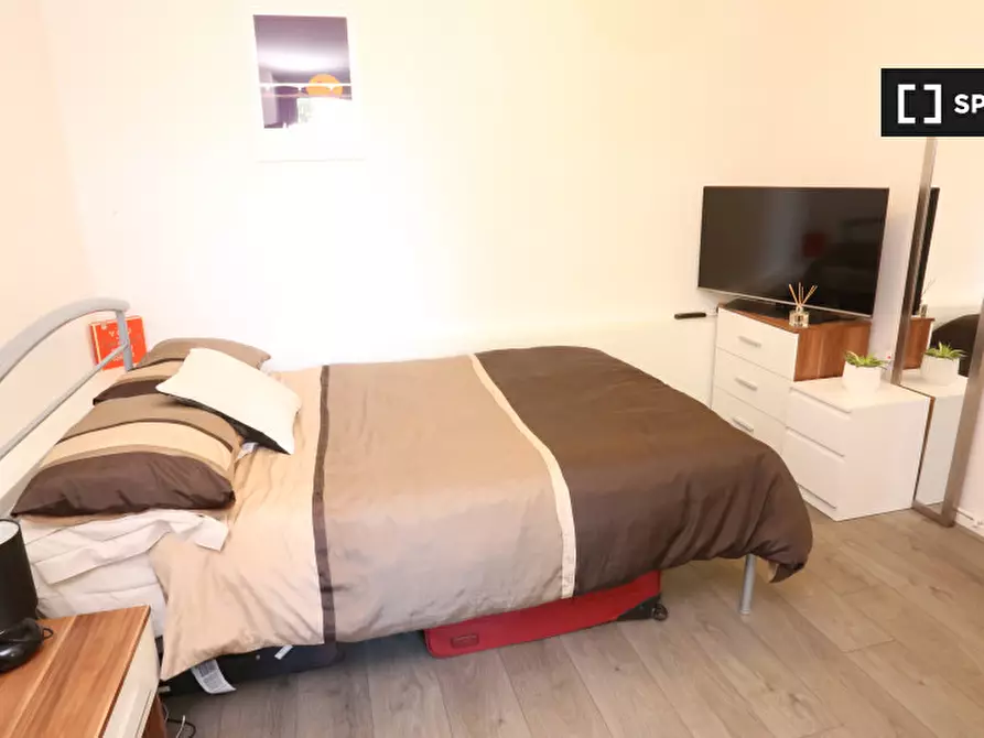 Immagine 1 di Camera condivisa in affitto  in Spey Street a Poplar