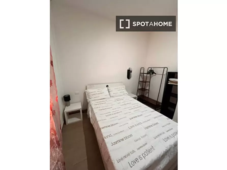 Immagine 13 di Appartamento in affitto  in Via Rocca di Papa a Roma