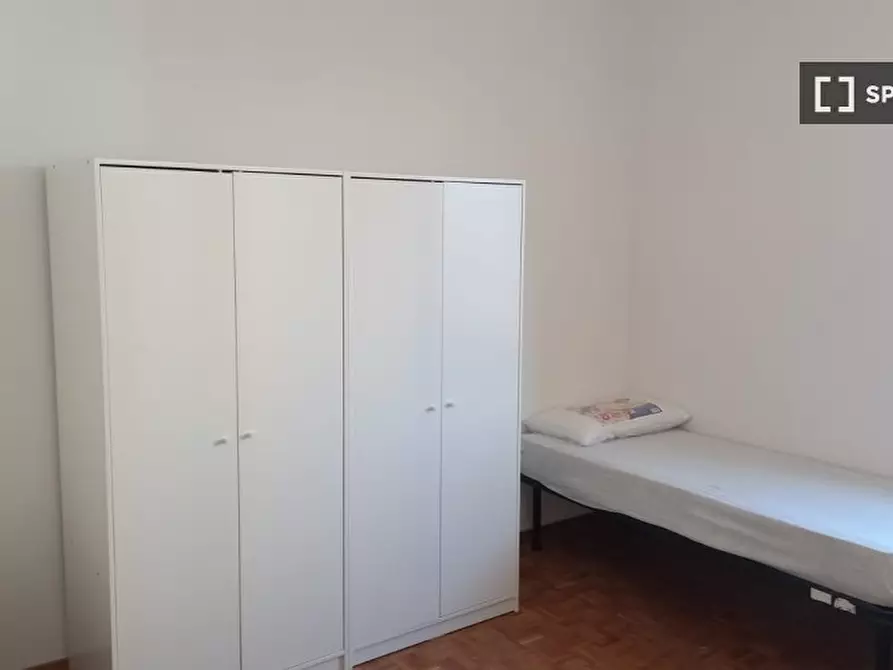 Immagine 5 di Camera condivisa in affitto  in Via Nino Bertocchi a Bologna