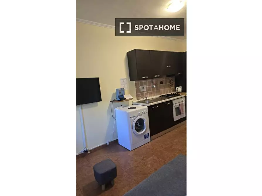 Immagine 2 di Ufficio in affitto  in Via Pescosolido a Roma