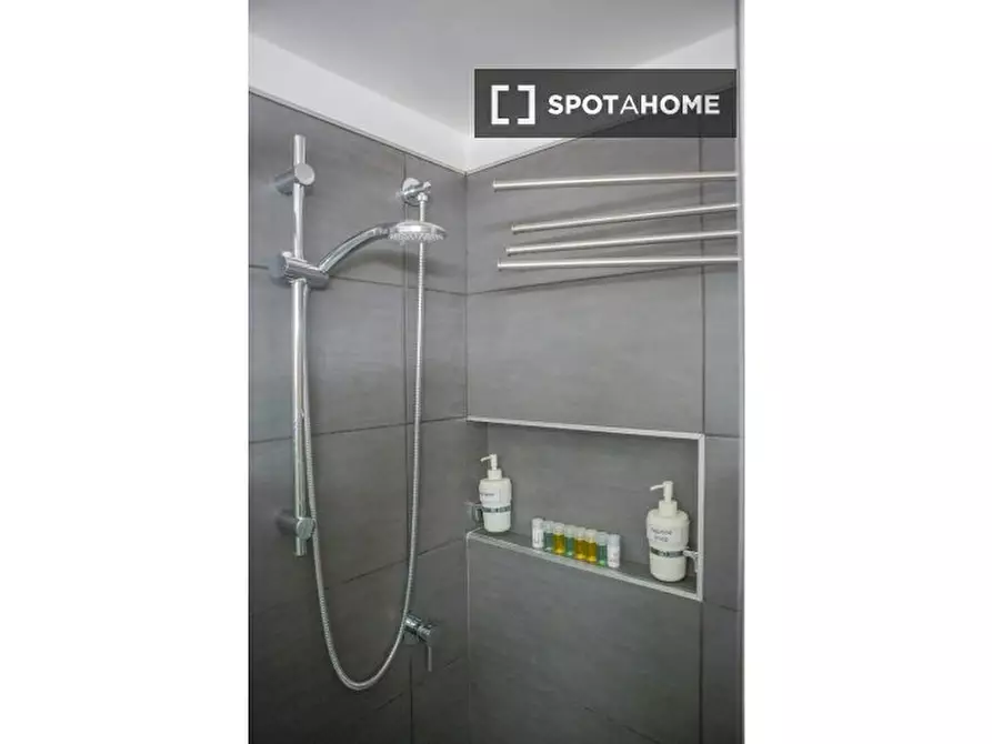 Immagine 15 di Appartamento in affitto  in Via Baldo degli Ubaldi a Roma