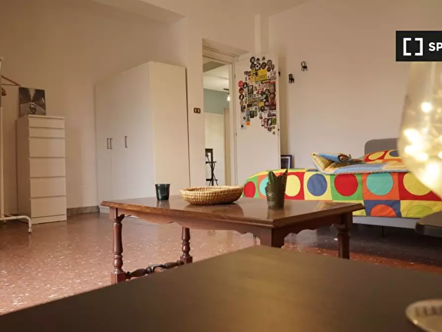 Immagine 5 di Camera condivisa in affitto  in Via Calpurnio Fiamma a Roma