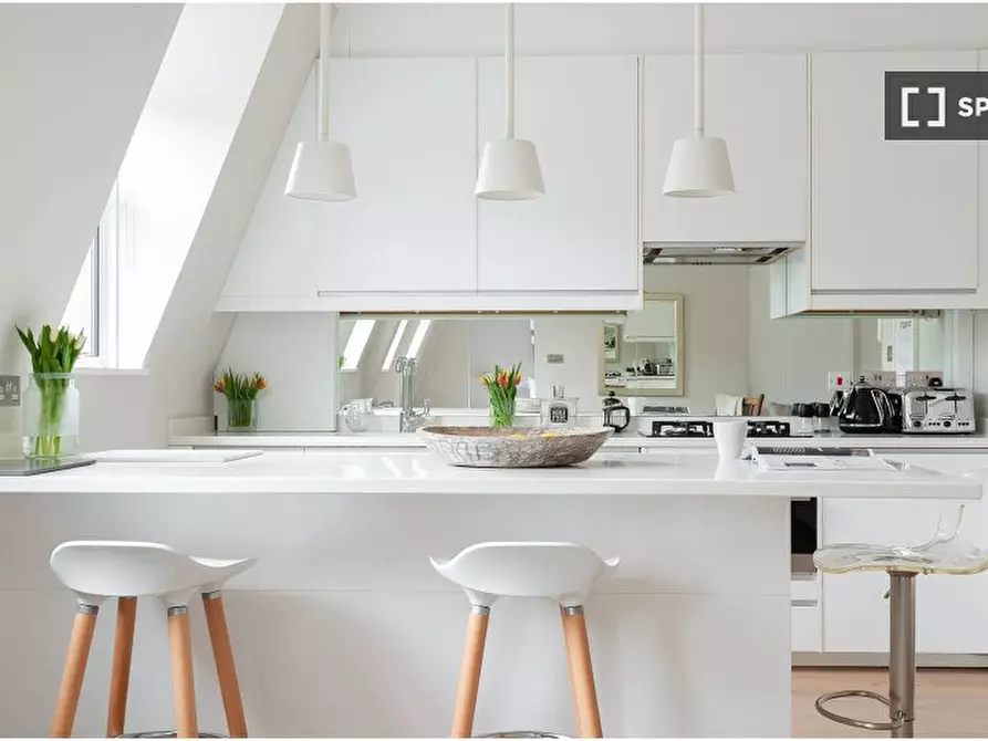 Immagine 2 di Appartamento in affitto  in Kensington High St a Kensington
