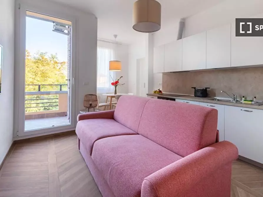 Immagine 16 di Appartamento in affitto  in Via Giuseppe Massarenti a Bologna