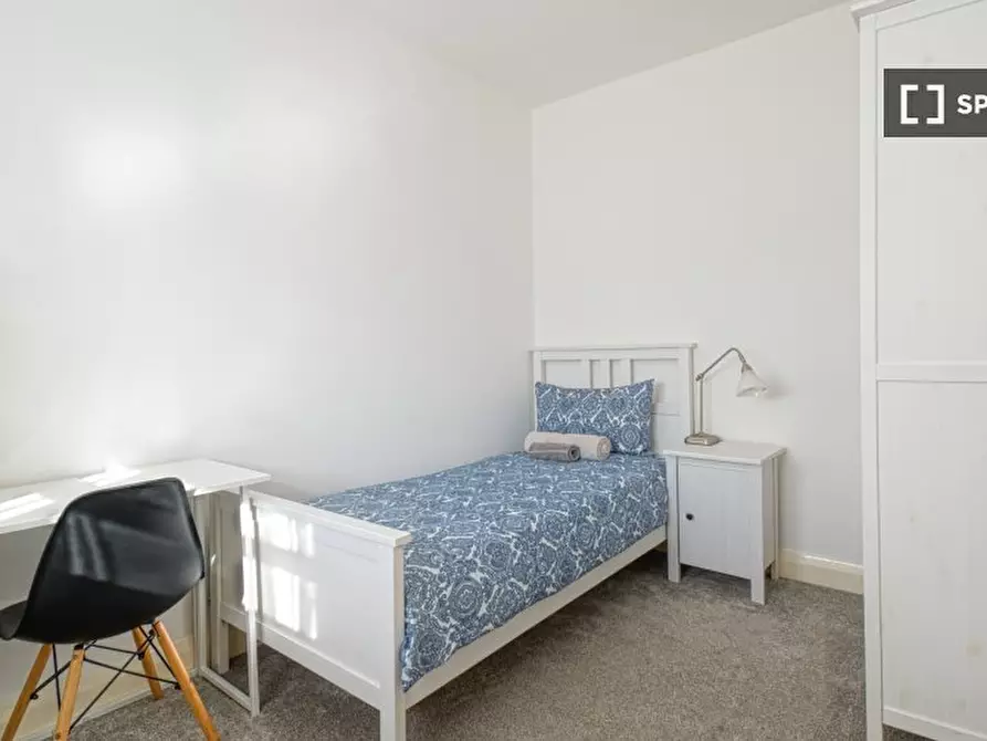 Immagine 18 di Camera condivisa in affitto  in Myrdle St a Poplar