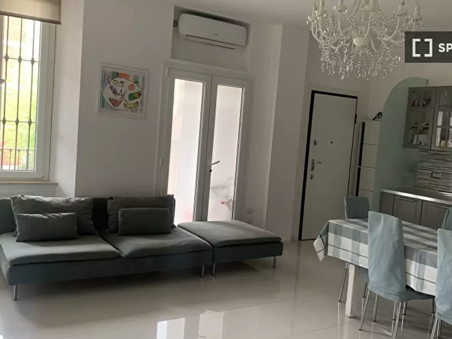 Immagine 10 di Camera condivisa in affitto  in Via Pavese a Rozzano