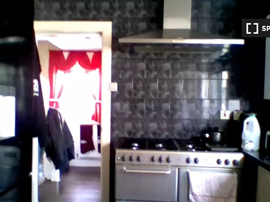 Immagine 6 di Camera condivisa in affitto  in burdiehouse avenue a Moredun